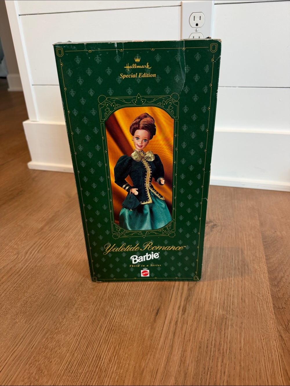 Barbie Yuletide Romance Special Edition - Green and Gold